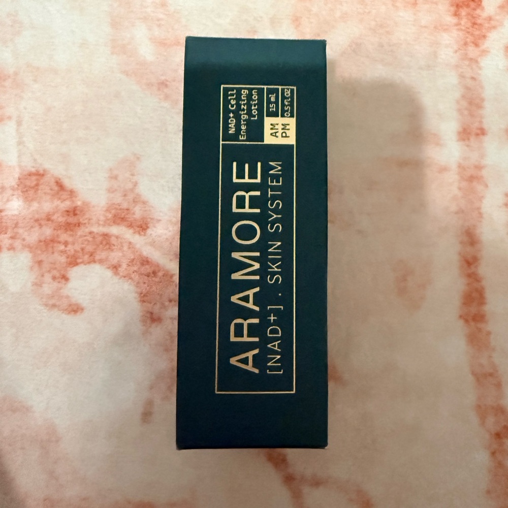 Aramore Energizing Lotion - Picture 2 of 3